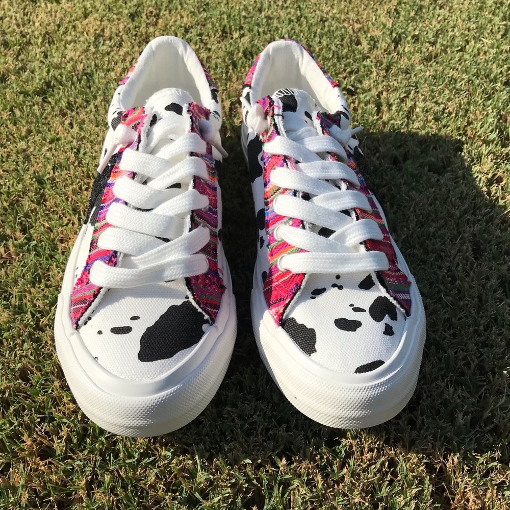Gypsy Jazz Tennis Shoe